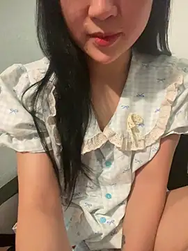 hotgirl-sexy online show from April 20, 2026, 3:04 pm