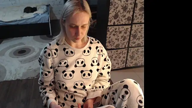 Snapshot of Your_guilty_pleasure1 chatting on March 1, 2026, 6:43 pm Your guilty pleasure1 online show from March 1, 2026, 6:43 pm