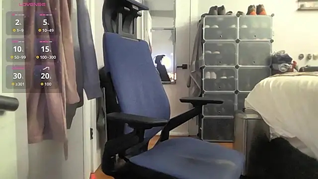 jomanf slut online show from February 17, 2026, 10:12 am