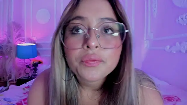 Snapshot of AngellVisen chatting on February 12, 2026, 8:04 pm AngellVisen online show from February 12, 2026, 8:04 pm