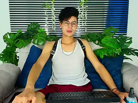 ThiiagoSaeenz online show from March 3, 2026, 4:35 pm