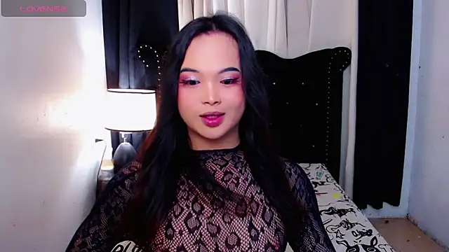 Snapshot of MajesticTransPinayDiva chatting on February 7, 2026, 6:00 pm MajesticTransPinayDiva online show from February 7, 2026, 6:00 pm