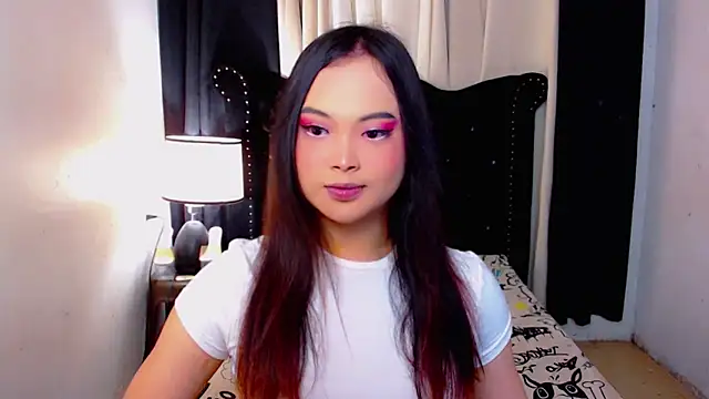 Snapshot of MajesticTransPinayDiva chatting on February 14, 2026, 11:51 am MajesticTransPinayDiva online show from February 14, 2026, 11:51 am