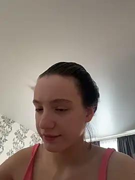 MiaTee online show from March 2, 2026, 3:52 am