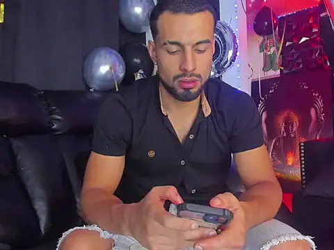 bastian bigcock online show from February 3, 2026, 3:59 am