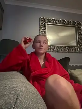 Milssweetx online show from April 16, 2026, 5:52 am