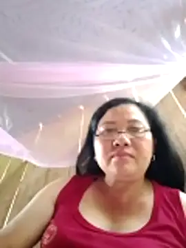 Cold-girlr12 online show from May 7, 2026, 7:14 am