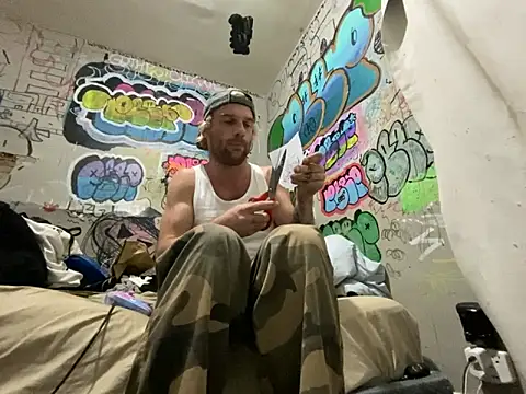 Snapshot of gothboiplzty chatting on June 20, 2026, 4:37 am gothboiplzty online show from June 20, 2026, 4:37 am