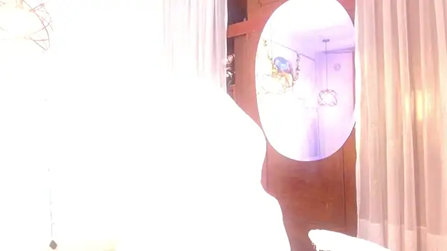 Snapshot of madissonrousecs chatting on April 3, 2026, 4:10 am madissonrousecs online show from April 3, 2026, 4:10 am