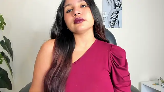 Snapshot of Victoria_Rosee chatting on February 3, 2026, 12:43 pm Victoria Rosee online show from February 3, 2026, 12:43 pm