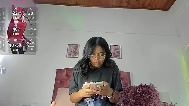 luna velveth online show from March 16, 2026, 2:28 am