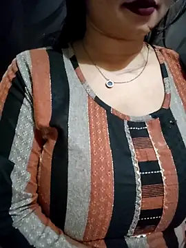 PARI51 online show from March 18, 2026, 7:39 pm