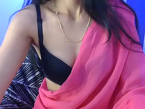 Snapshot of Qute_flora chatting on February 28, 2026, 7:04 pm Qute flora online show from February 28, 2026, 7:04 pm