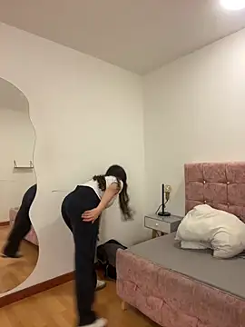 Annie bonnie  online show from February 26, 2026, 11:31 am