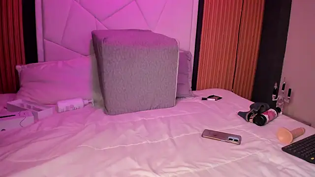 MiaTorres4 online show from March 27, 2026, 8:26 am