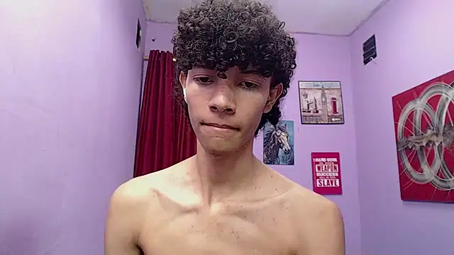 bigcock twinks online show from April 17, 2026, 12:13 am