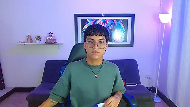 Snapshot of Maecum18 chatting on June 18, 2026, 10:03 pm Maecum18 online show from June 18, 2026, 10:03 pm