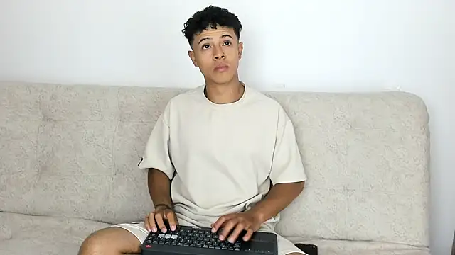 Snapshot of _Alex_Colton chatting on February 19, 2026, 10:17 pm Alex Colton online show from February 19, 2026, 10:17 pm