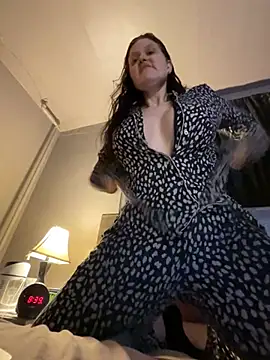 Snapshot of JulietteLatte chatting on February 2, 2026, 1:37 am JulietteLatte online show from February 2, 2026, 1:37 am