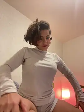 Snapshot of eva_luz chatting on February 23, 2026, 10:40 pm eva luz online show from February 23, 2026, 10:40 pm