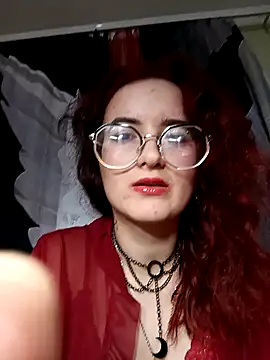 Snapshot of Persefoha chatting on February 16, 2026, 8:05 pm Persefoha online show from February 16, 2026, 8:05 pm