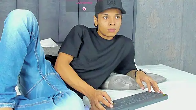 Alejandroo Montenegro online show from March 14, 2026, 1:23 am