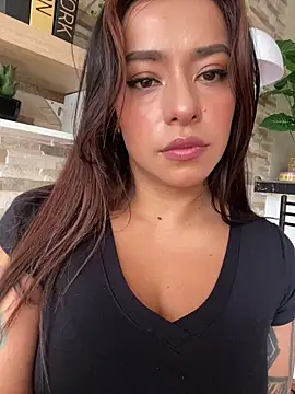foxxy lover online show from April 13, 2026, 4:23 pm