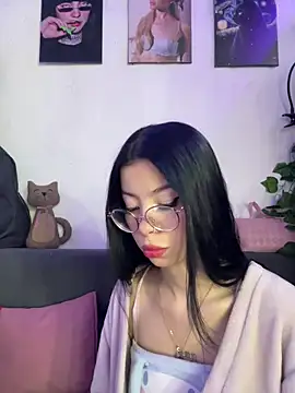 Snapshot of violettahotass chatting on February 20, 2026, 3:23 pm violettahotass online show from February 20, 2026, 3:23 pm