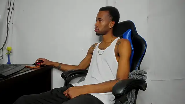 Snapshot of Kofi_exotic_2 chatting on June 26, 2026, 12:26 am Kofi exotic 2 online show from June 26, 2026, 12:26 am