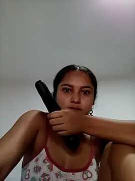 Snapshot of LiaRose- chatting on March 3, 2026, 8:31 am LiaRose- online show from March 3, 2026, 8:31 am