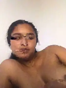 Snapshot of LiaRose- chatting on March 25, 2026, 9:10 pm LiaRose- online show from March 25, 2026, 9:10 pm
