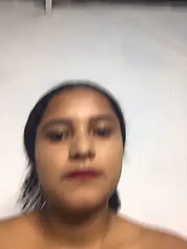 Snapshot of LiaRose- chatting on April 29, 2026, 8:15 pm LiaRose- online show from April 29, 2026, 8:15 pm