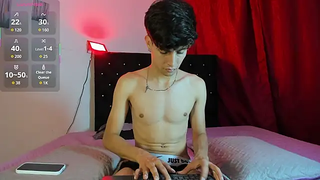 axxxel twink online show from March 16, 2026, 3:12 am