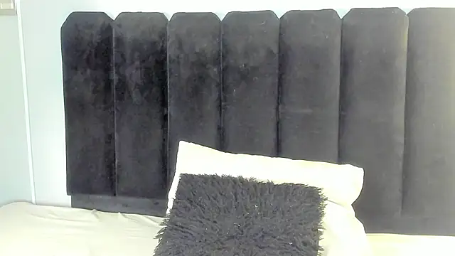 Amaranoir- online show from April 14, 2026, 3:45 am