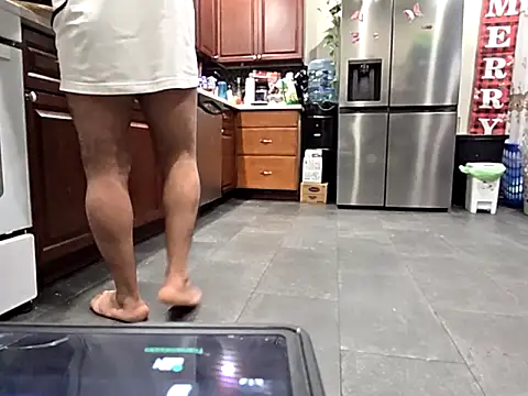 bischo666 online show from April 17, 2026, 3:42 am