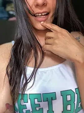 Snapshot of Esperanza_GS chatting on August 4, 2026, 6:54 pm Esperanza GS online show from August 4, 2026, 6:54 pm