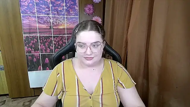 Snapshot of Teasing_Dora chatting on April 27, 2026, 11:25 pm Teasing Dora online show from April 27, 2026, 11:25 pm