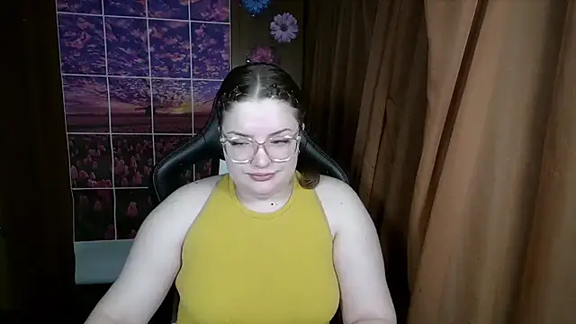 Snapshot of Teasing_Dora chatting on June 3, 2026, 12:35 am Teasing Dora online show from June 3, 2026, 12:35 am