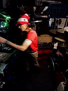 AllucyLu online show from February 23, 2026, 4:48 pm