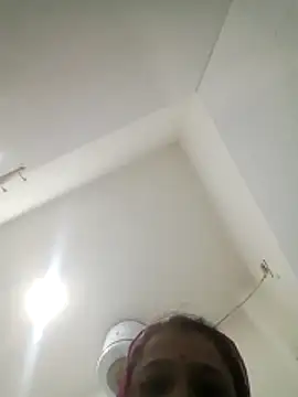 Snapshot of khushi_rawat chatting on February 10, 2026, 1:43 am khushi rawat online show from February 10, 2026, 1:43 am