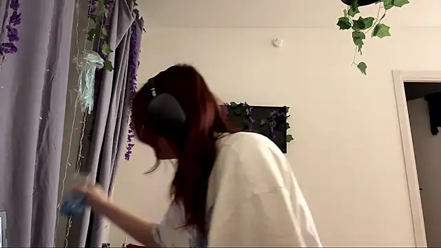 LunaMacky online show from February 9, 2026, 12:36 am