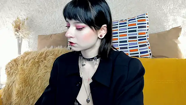 Snapshot of Scarle_Whisper chatting on February 8, 2026, 1:20 am Scarle Whisper online show from February 8, 2026, 1:20 am