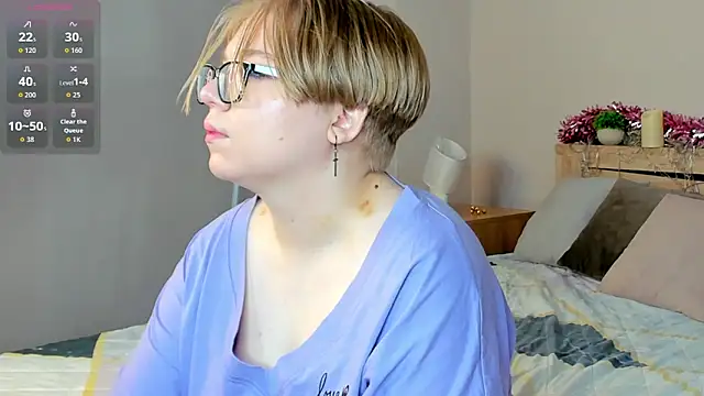 Lauraaa Smith online show from February 18, 2026, 12:39 am