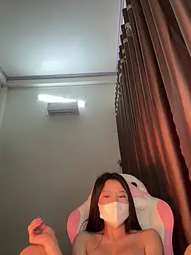 wang1472581 online show from February 9, 2026, 9:30 pm