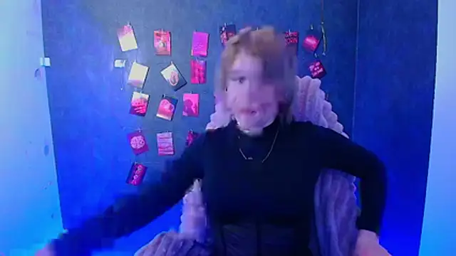 Snapshot of CuttieEmma chatting on February 10, 2026, 7:01 am CuttieEmma online show from February 10, 2026, 7:01 am