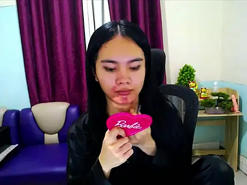 devine goddess online show from April 18, 2026, 1:04 pm