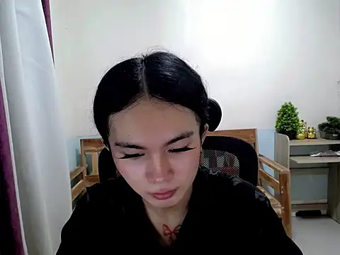 Snapshot of devine_goddess chatting on July 13, 2026, 5:21 am devine goddess online show from July 13, 2026, 5:21 am