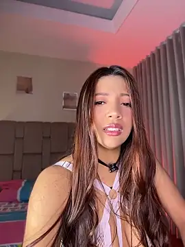 Snapshot of Pushaina__1 chatting on June 9, 2026, 4:46 am Pushaina 1 online show from June 9, 2026, 4:46 am