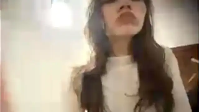 Snapshot of EdythRozier chatting on February 22, 2026, 5:22 pm EdythRozier online show from February 22, 2026, 5:22 pm