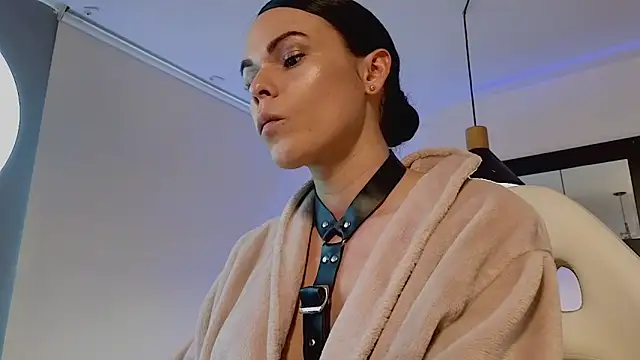 verodeli online show from January 31, 2025, 6:14 pm